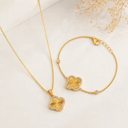 Set bijuterii Golden Clover placat cu aur 18K cadou femei